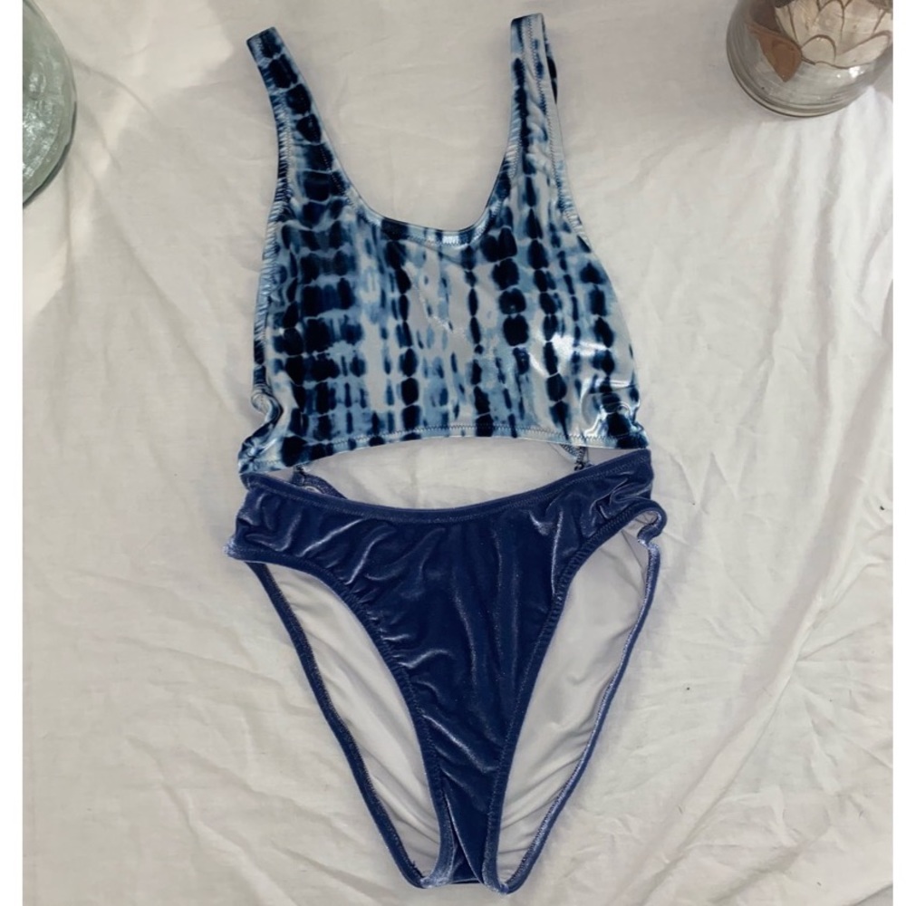 Victoria’s Secret one piece bathing suit